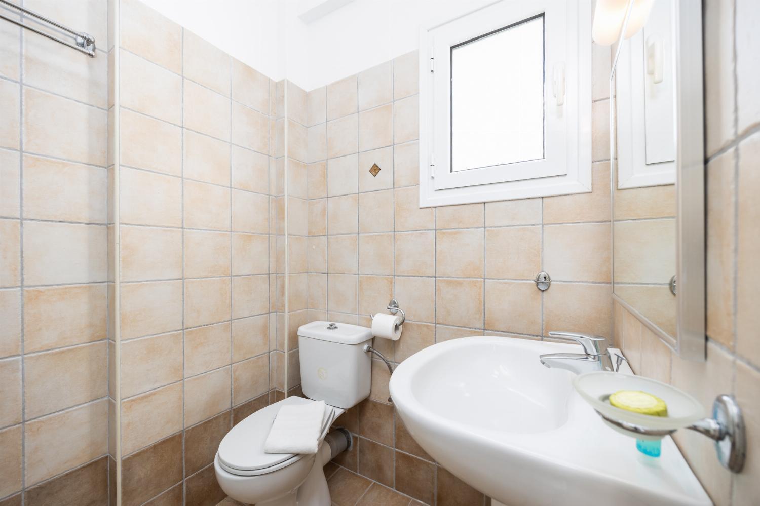 סידריון Villa Eleni Agios Stephanos מראה חיצוני תמונה